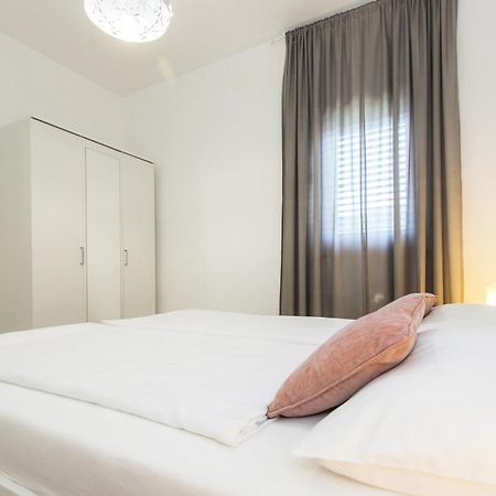 Istria Sea Side Apartment 210 & 209 Лабин Екстериор снимка