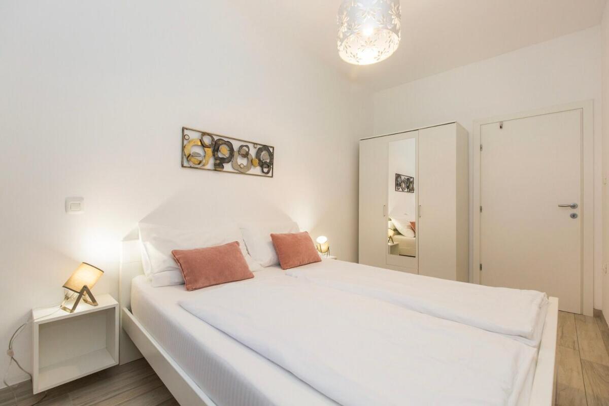Istria Sea Side Apartment 210 & 209 Лабин Стая снимка